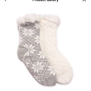 5/25 New Women's 2 Pack Muk Luk Cozy Cabin Socks